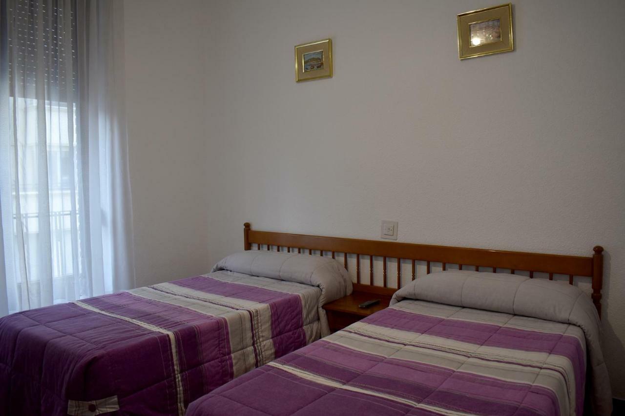 Hostal Oviedo Hotel Leon Exterior photo