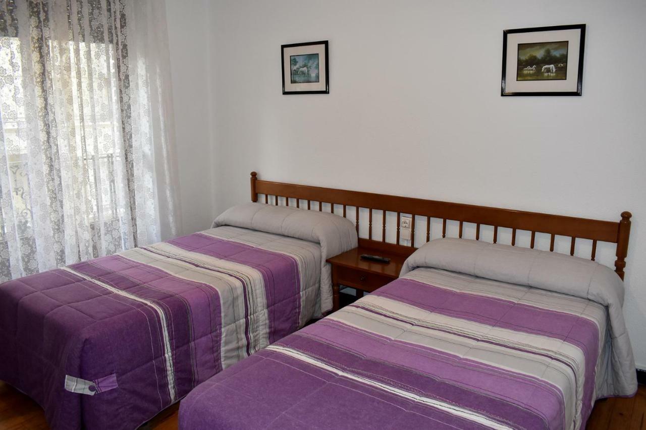 Hostal Oviedo Hotel Leon Exterior photo