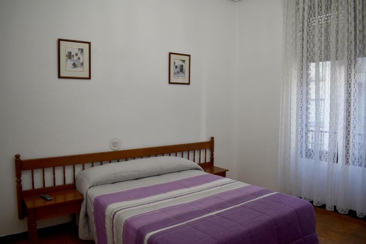Hostal Oviedo Hotel Leon Exterior photo