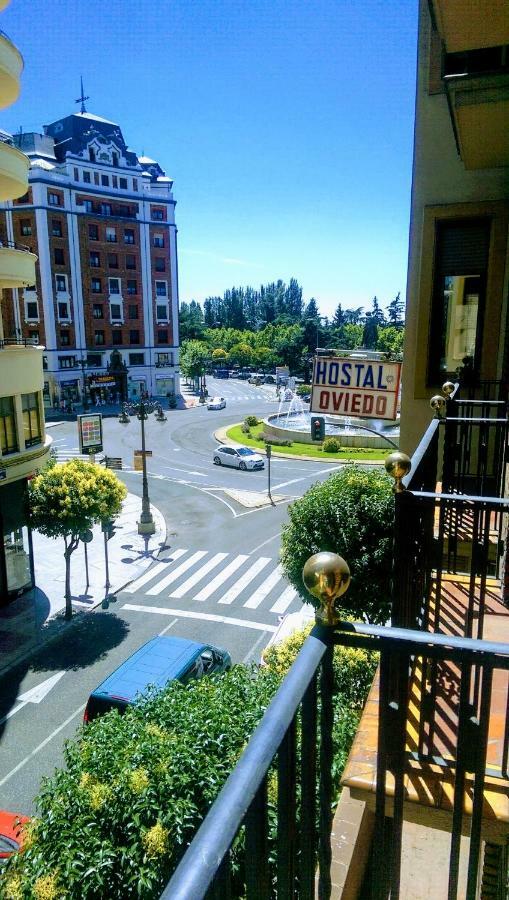 Hostal Oviedo Hotel Leon Exterior photo